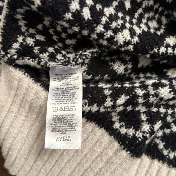 LOFT Fair Isle Tunic Sweater in White & Black Size Small - Picture 8 of 11